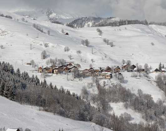 Média réf. 104 (5/12): View of the snowy valley from the dining room